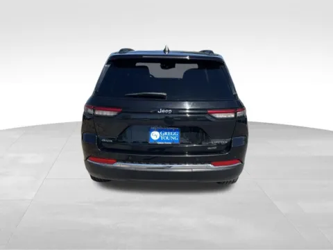 More photos of 2023 Jeep Grand Cherokee Limited at Gregg Young Chevrolet of Omaha, NE