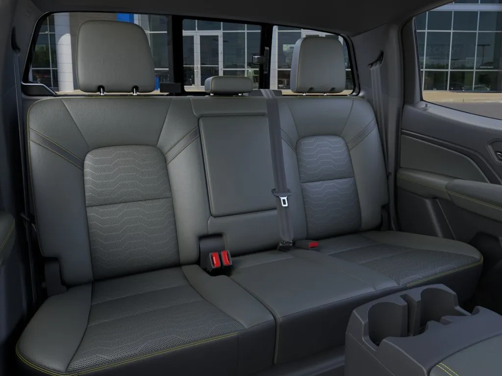 2026 Chevrolet Colorado ZR2 - Photo 17
