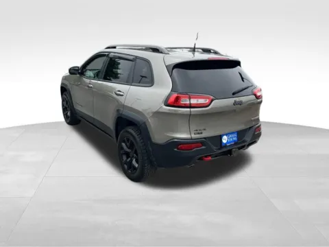 More photos of 2017 Jeep Cherokee Trailhawk at Gregg Young Chevrolet of Omaha, NE