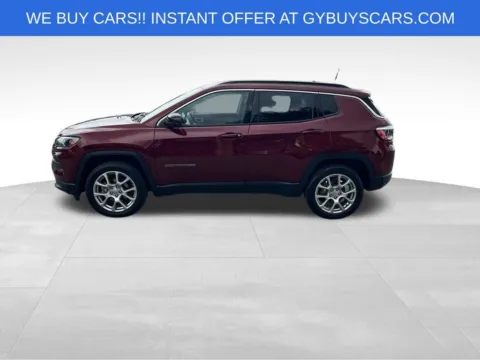 Another view of 2022 Jeep Compass Latitude Lux for sale in Omaha, NE at Gregg Young Chevrolet of Omaha