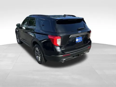 More photos of 2023 Ford Explorer XLT at Gregg Young Chevrolet of Omaha, NE