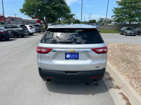 More photos of 2021 Chevrolet Traverse LT at Gregg Young Chevrolet of Omaha, NE