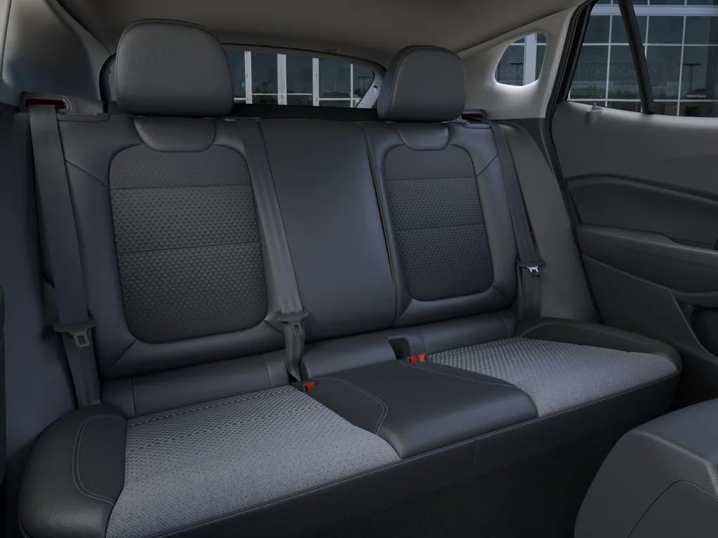 2026 Chevrolet Trax LT - Photo 17