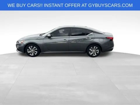 Another view of 2020 Nissan Altima 2.5 S for sale in Omaha, NE at Gregg Young Chevrolet of Omaha