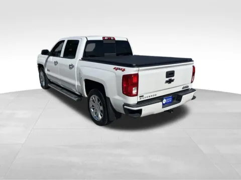 More photos of 2018 Chevrolet Silverado 1500 High Country at Gregg Young Chevrolet of Omaha, NE