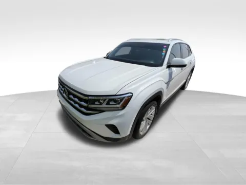 More photos of 2021 Volkswagen Atlas Cross Sport 3.6L V6 SE w/Technology at Gregg Young Chevrolet of Omaha, NE
