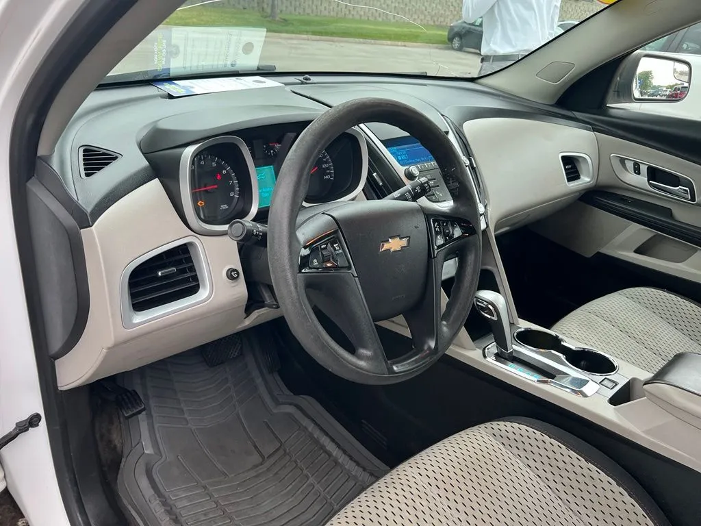 2012 Chevrolet Equinox LS - Photo 17
