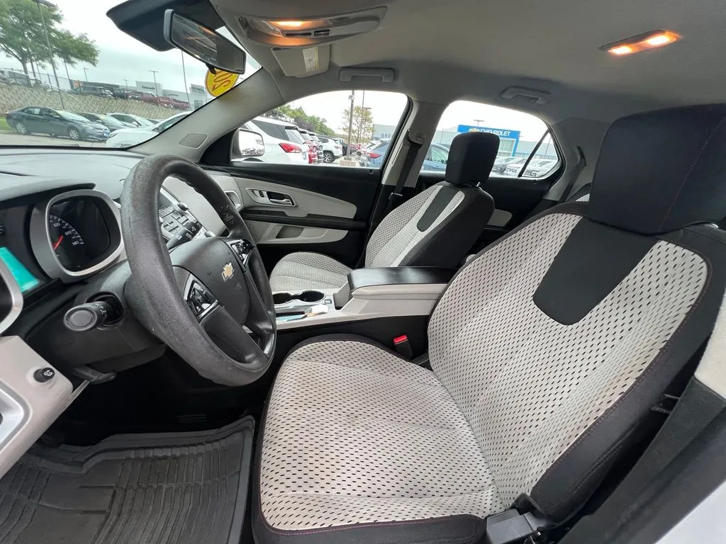 2012 Chevrolet Equinox LS - Photo 18