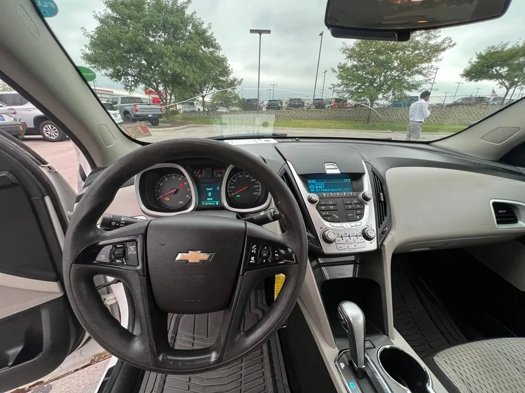 2012 Chevrolet Equinox LS - Photo 33