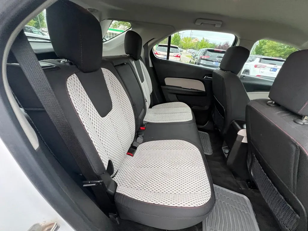 2012 Chevrolet Equinox LS - Photo 22