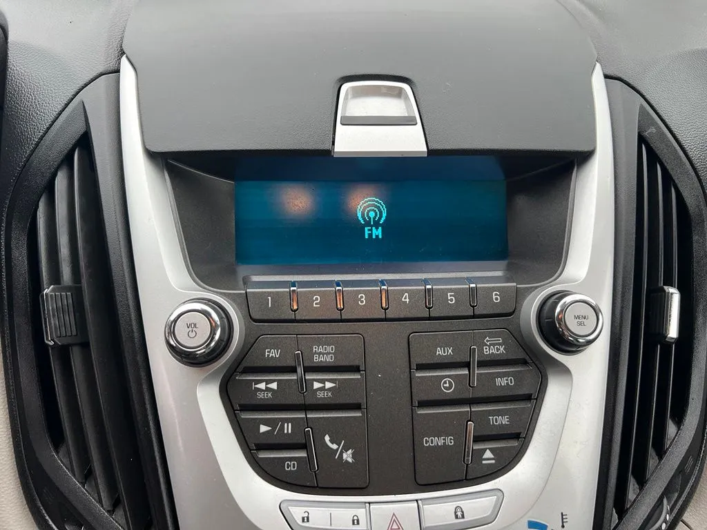 2012 Chevrolet Equinox LS - Photo 31