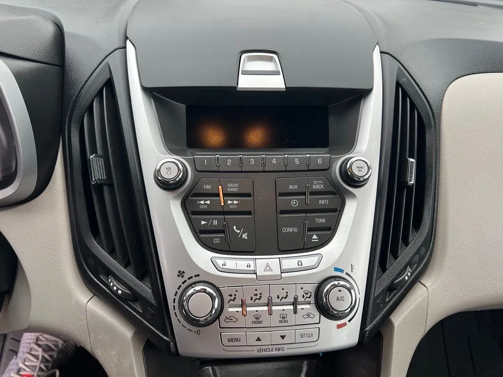 2012 Chevrolet Equinox LS - Photo 30
