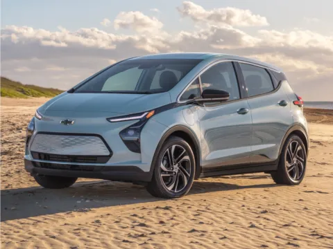 White 2022 Chevrolet Bolt EV 2LT for sale in Omaha, NE