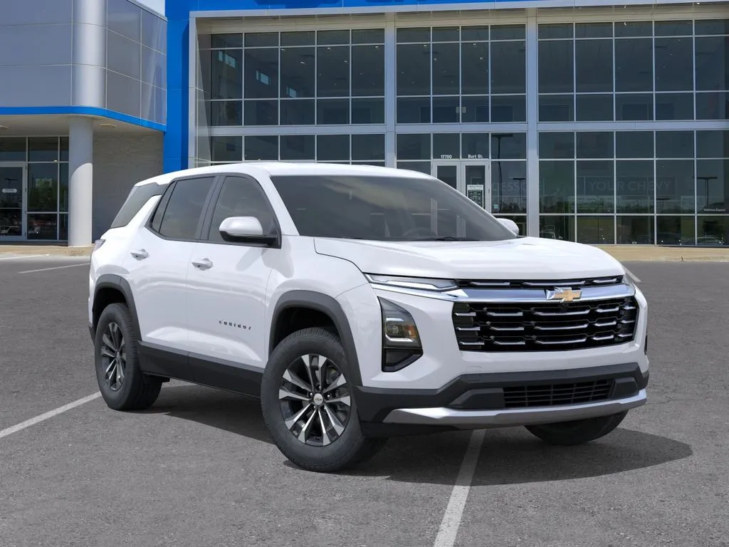 2027 Chevrolet Equinox LT - Photo 8