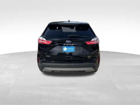 More photos of 2023 Ford Edge SEL at Gregg Young Chevrolet of Omaha, NE