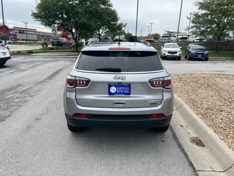 More photos of 2018 Jeep Compass Latitude at Gregg Young Chevrolet of Omaha, NE
