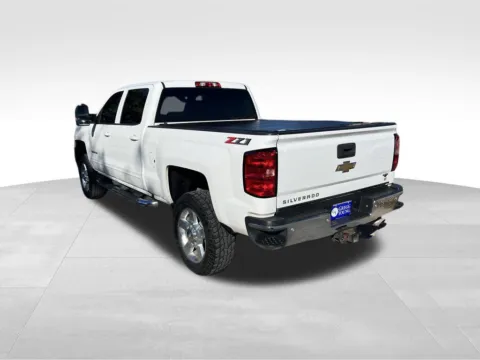 More photos of 2018 Chevrolet Silverado 2500 HD LT at Gregg Young Chevrolet of Omaha, NE