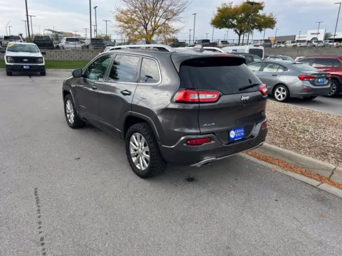 More photos of 2018 Jeep Cherokee Overland at Gregg Young Chevrolet of Omaha, NE