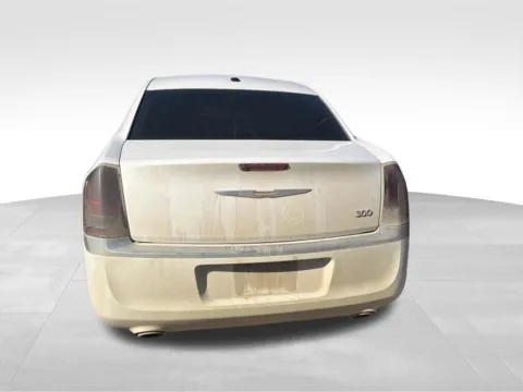 More photos of 2012 Chrysler 300 Limited at Gregg Young Chevrolet of Omaha, NE