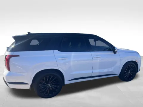 More photos of 2025 Hyundai Palisade Calligraphy Night Edition at Gregg Young Chevrolet of Omaha, NE