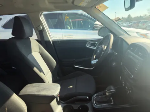 More photos of 2022 Kia Soul LX at Gregg Young Chevrolet of Omaha, NE