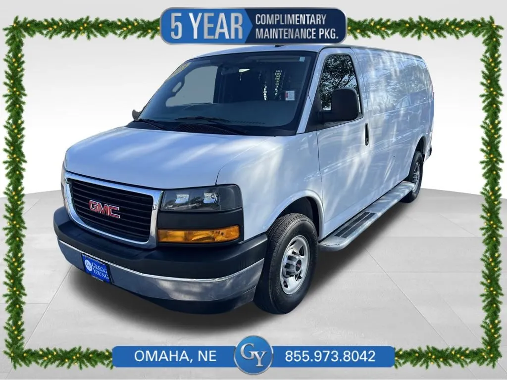 2023 GMC Savana Cargo Work Van's photo