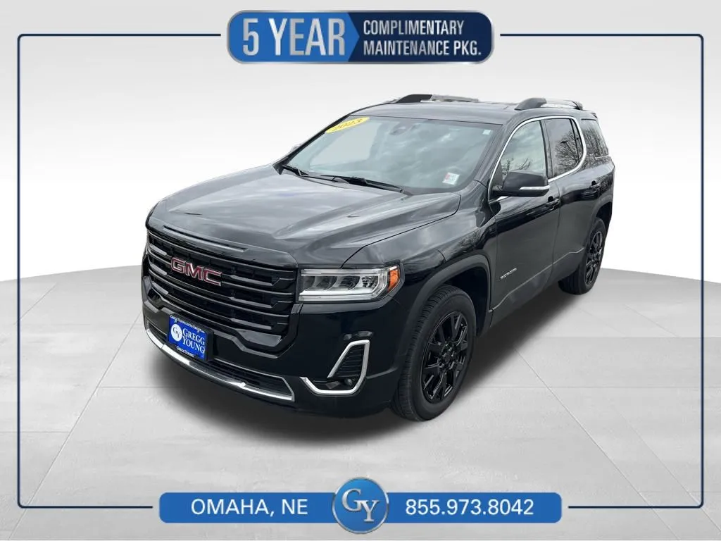 2023 GMC Acadia SLT's photo