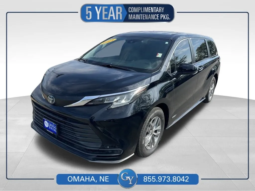 2021 Toyota Sienna LE for sale in Omaha, NE