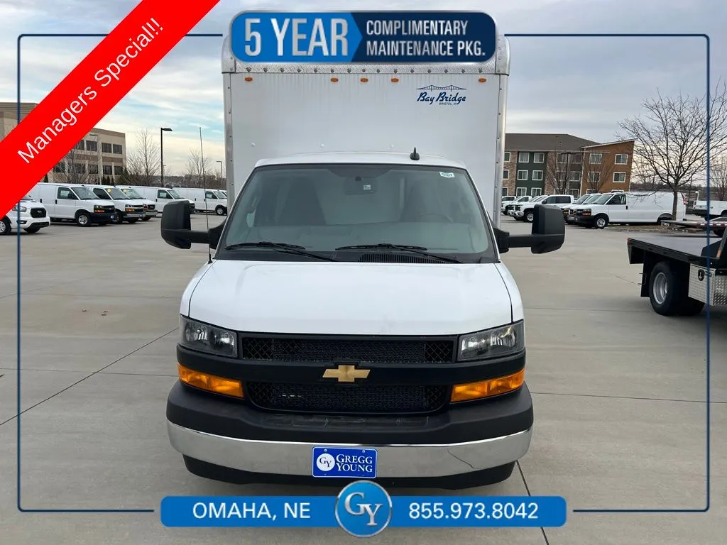 2025 Chevrolet Express Cutaway Base's photo
