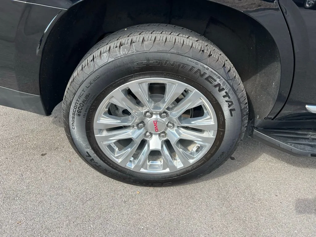 2024 Gmc Yukon Denali photo 3