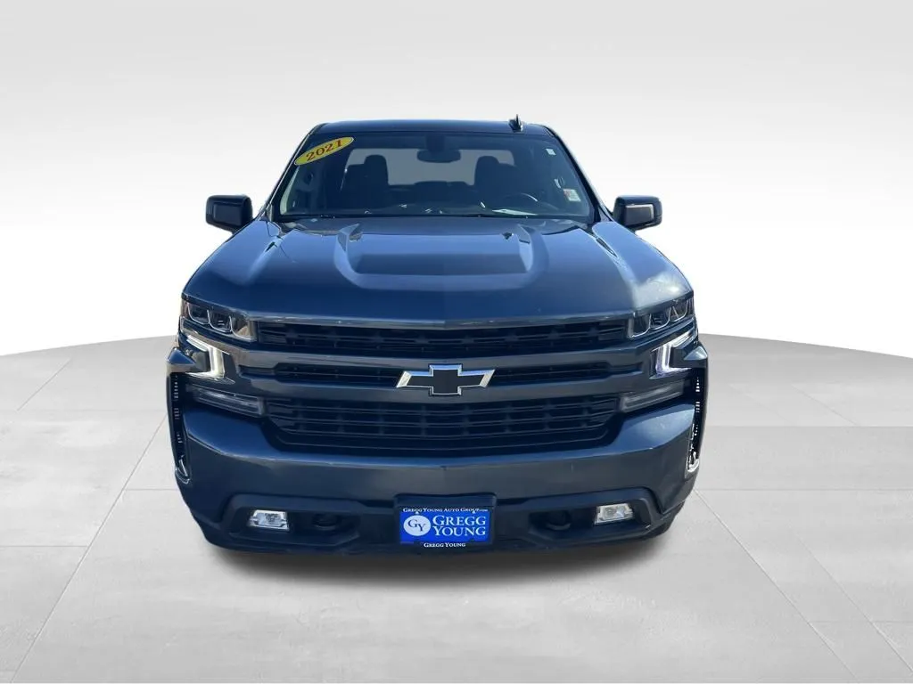 2021 Chevrolet Silverado 1500 RST photo 3