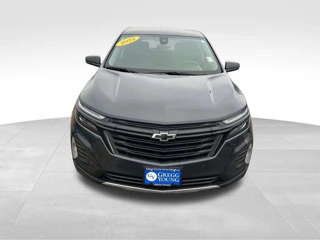 2022 Chevrolet Equinox LT photo 3