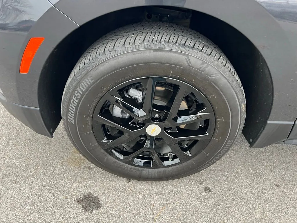 2022 Chevrolet Equinox LT photo 4