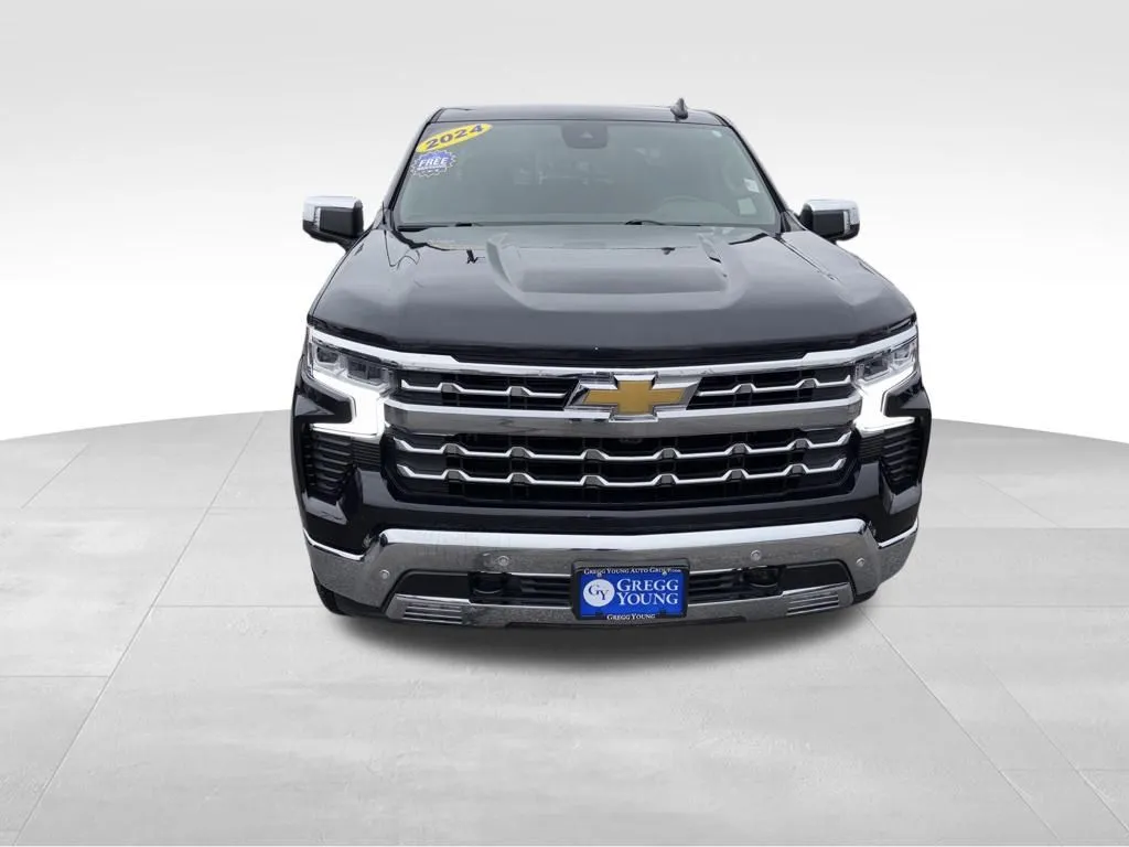 2024 Chevrolet Silverado 1500 LTZ photo 4