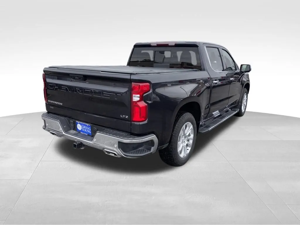2024 Chevrolet Silverado 1500 LTZ photo 3