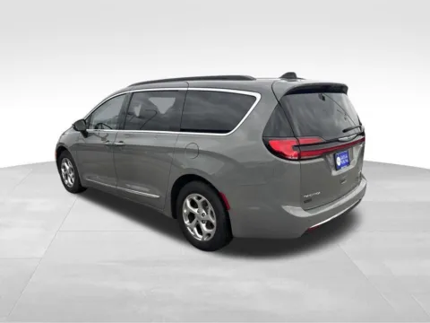 More photos of 2023 Chrysler Pacifica Limited at Gregg Young Chevrolet GMC Atlantic, IA