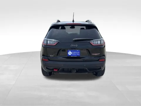 More photos of 2019 Jeep Cherokee Trailhawk at Gregg Young Chevrolet GMC Atlantic, IA