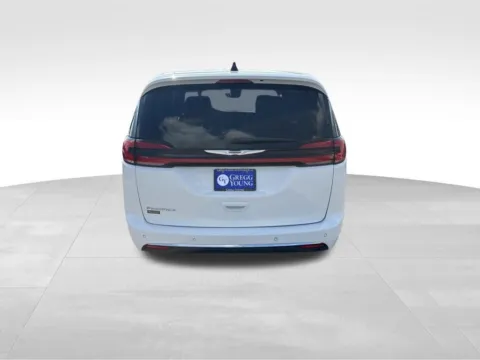 More photos of 2023 Chrysler Pacifica Touring L at Gregg Young Chevrolet GMC Atlantic, IA