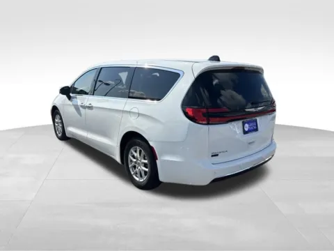 More photos of 2023 Chrysler Pacifica Touring L at Gregg Young Chevrolet GMC Atlantic, IA