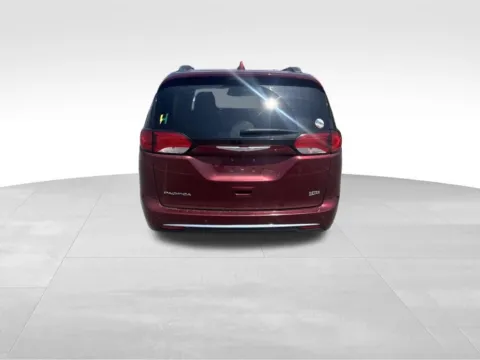 More photos of 2018 Chrysler Pacifica Touring L Plus at Gregg Young Chevrolet GMC Atlantic, IA