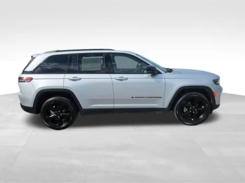 More photos of 2024 Jeep Grand Cherokee Altitude X at Gregg Young Chevrolet GMC Atlantic, IA