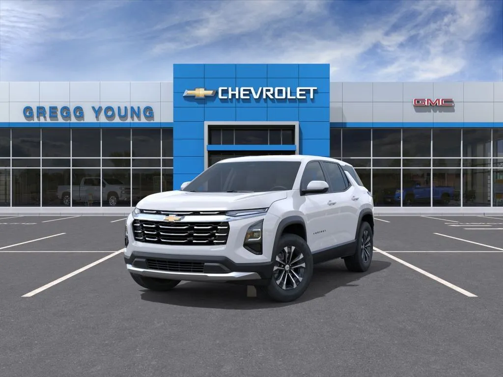 2027 Chevrolet Equinox LT - Photo 8