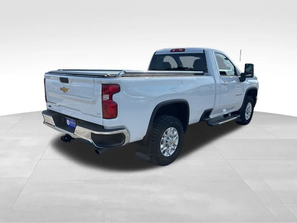 2024 Chevrolet Silverado 3500HD LT photo 3