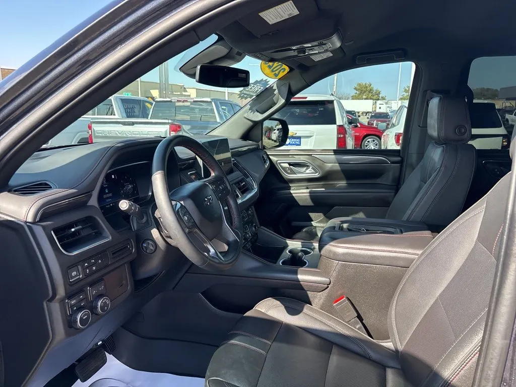 2023 Chevrolet Tahoe RST photo 4