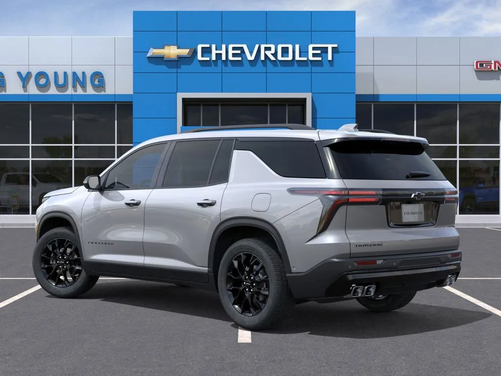 2025 Chevrolet Traverse photo 2