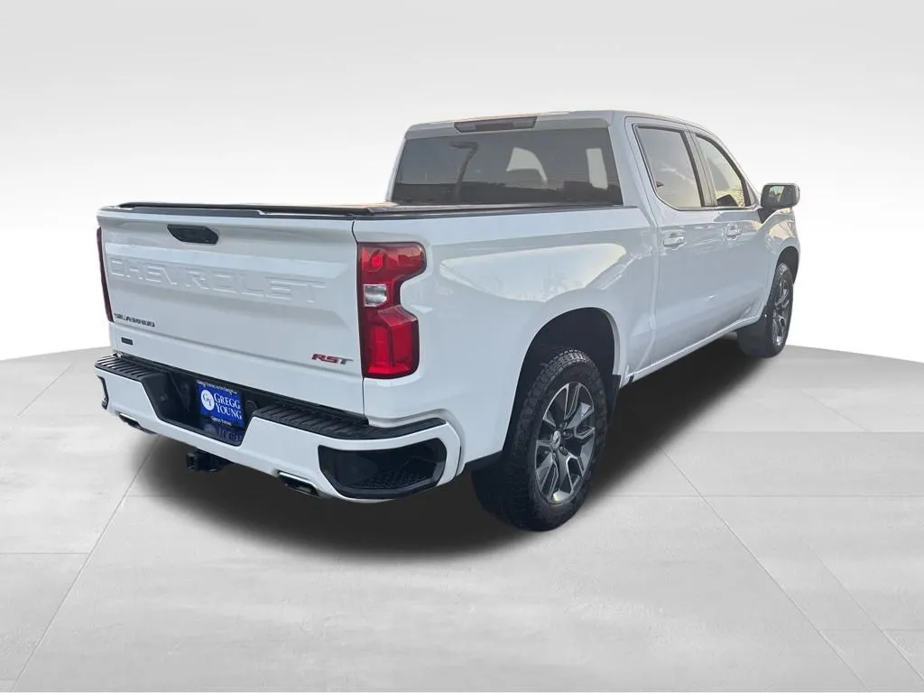 2023 Chevrolet Silverado 1500 RST photo 3