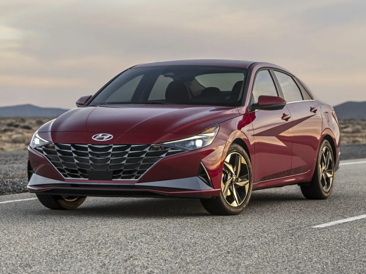 2021 Hyundai Elantra SE for sale in Indianola, IA
