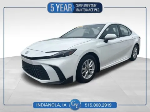 White 2025 Toyota Camry SE for sale in Indianola, IA