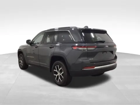 Another view of 2025 Jeep Grand Cherokee Limited for sale in Indianola, IA at Gregg Young Buick GMC Indianola