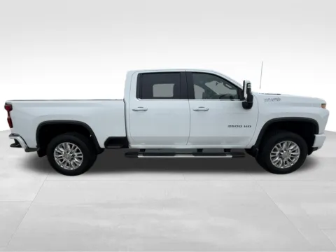 More photos of 2021 Chevrolet Silverado 2500 HD High Country at Gregg Young Buick GMC Indianola, IA